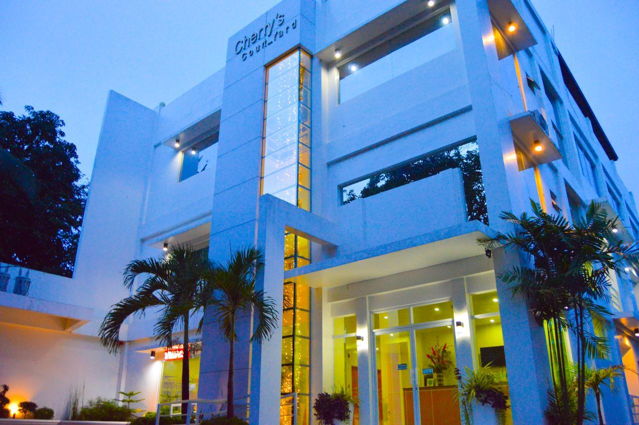 Cherry'S Courtyard Puerto Princesa Exterior foto